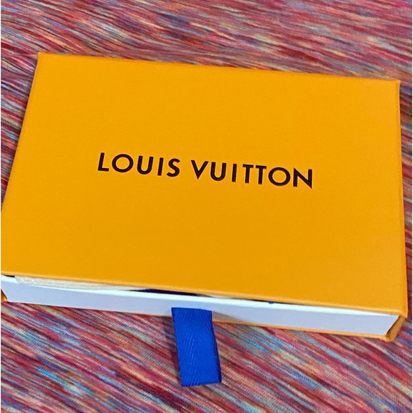 ❤️ LOUIS VUITTON MOON EARRINGS!❤️ - Picture 2 of 6